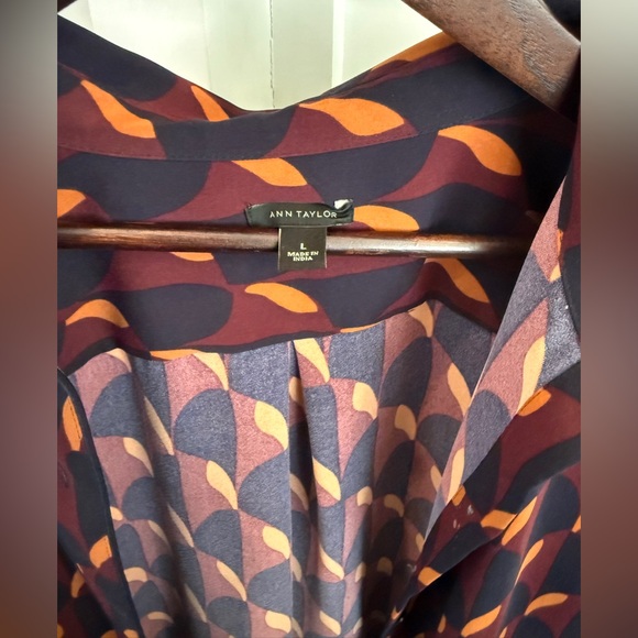 Ann Taylor Maroon, Navy & Orange Patterned Blouse - Picture 4 of 7